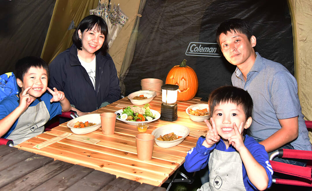 いつもおいしい大好きなカレーだけど、いっそう美味しく感じられました！（２回目はトマト鍋だったよ！）